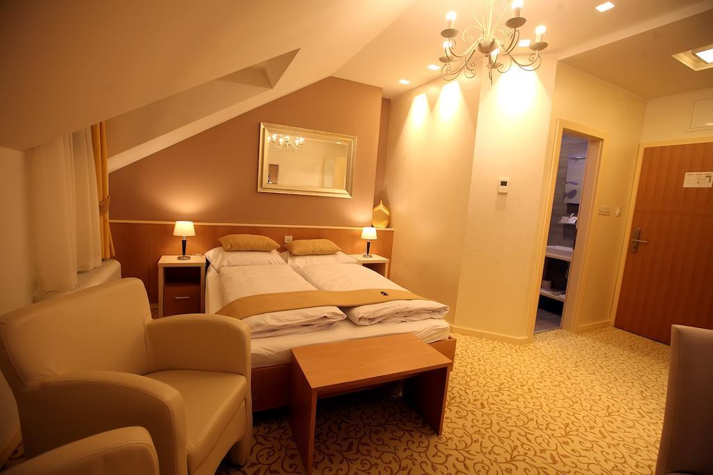 Hotel Gallus Sesvete Buitenkant foto