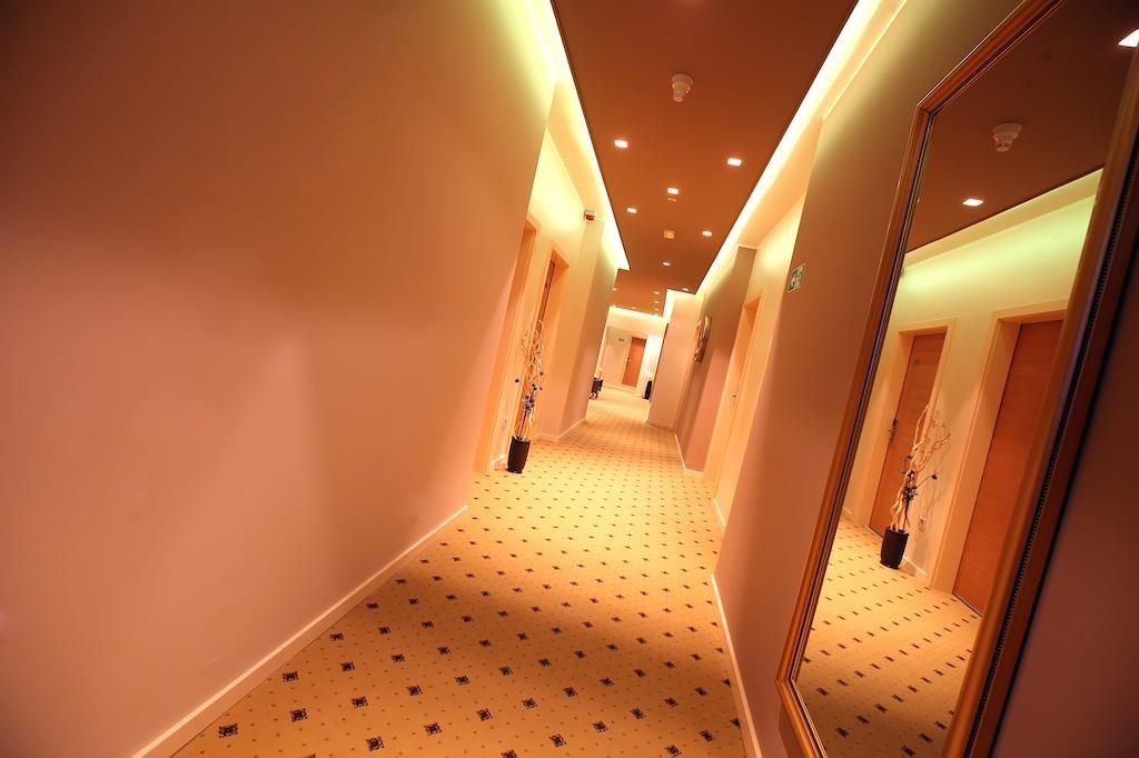 Hotel Gallus Sesvete Buitenkant foto