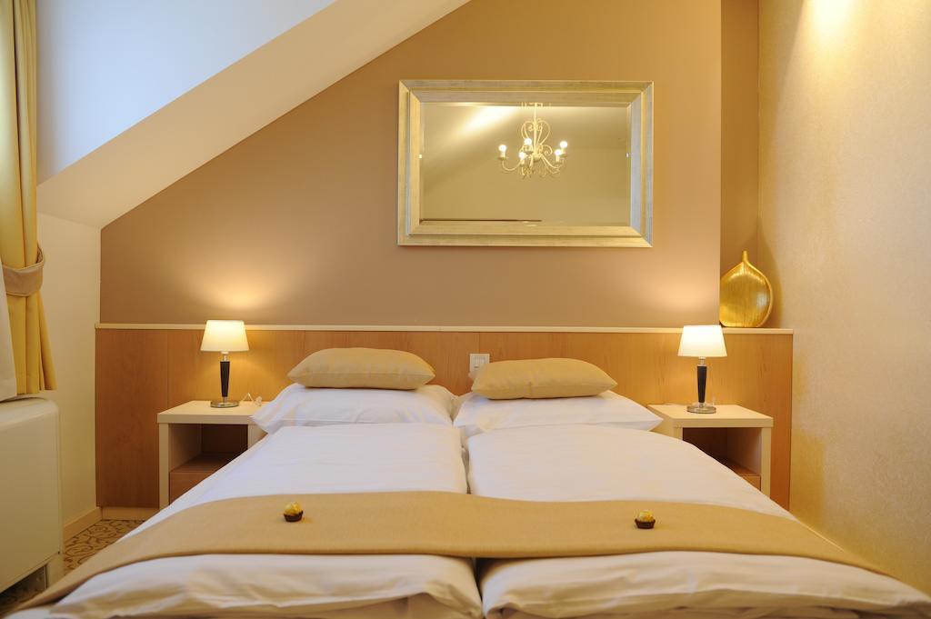 Hotel Gallus Sesvete Buitenkant foto