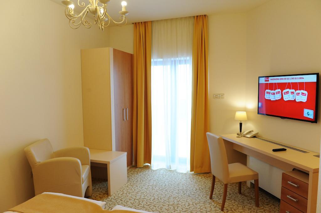 Hotel Gallus Sesvete Buitenkant foto
