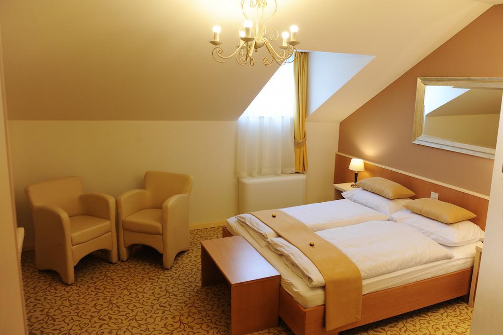 Hotel Gallus Sesvete Buitenkant foto