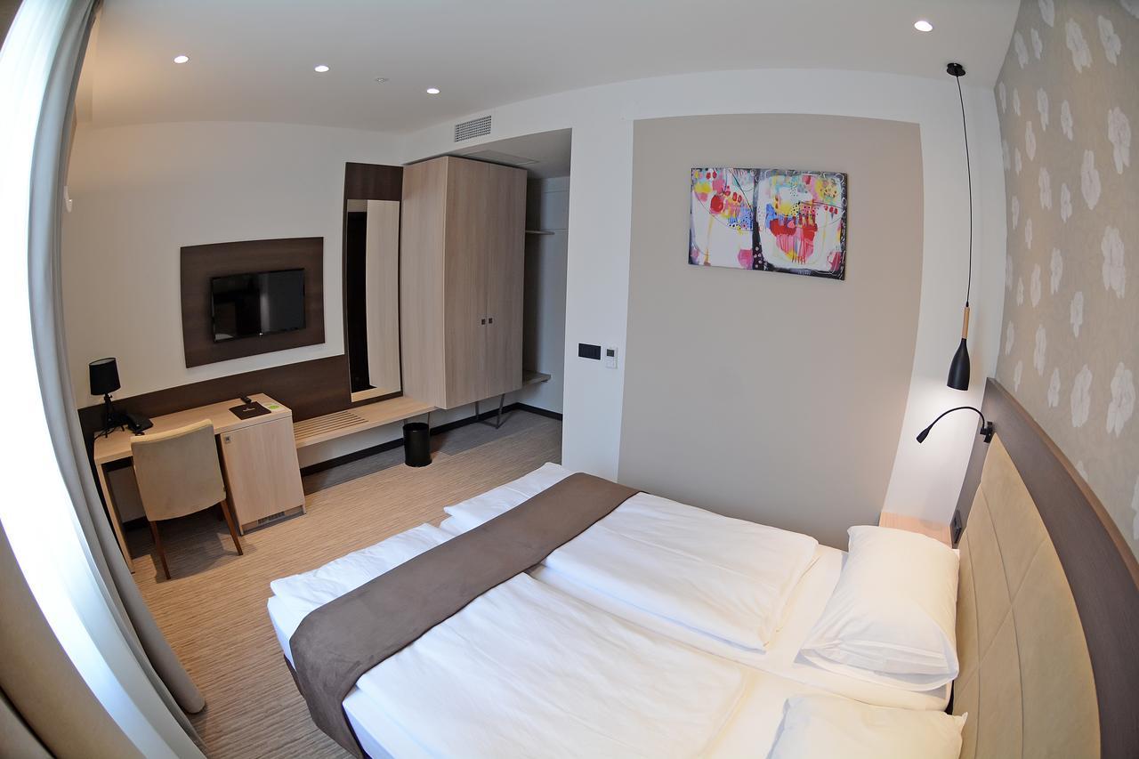 Hotel Gallus Sesvete Buitenkant foto