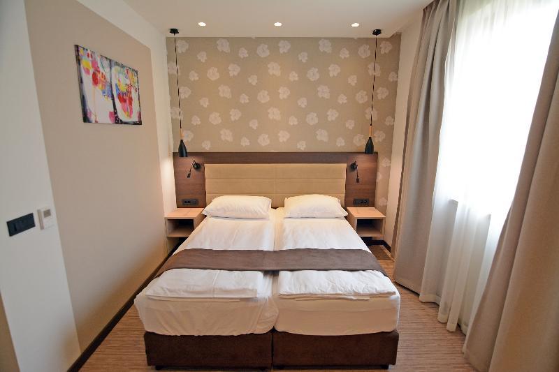 Hotel Gallus Sesvete Buitenkant foto